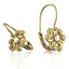 flower shaped dangling earrings