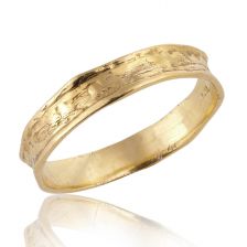 Textured Men's Wedding Ring in Yellow Gold