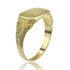 Yellow Gold Signet Ring with Engraved Detailing 