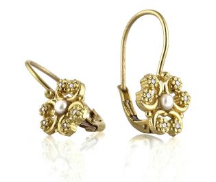 flower shaped dangling earrings