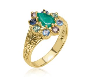 Emerald Tear drop Ring in Royalty Style